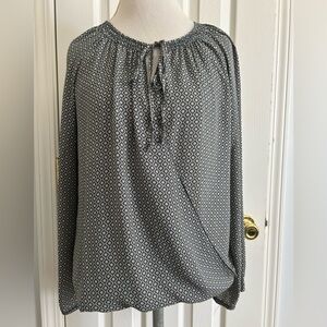 Max Studio Gray and White Tie Front Long Sleeve Blouse